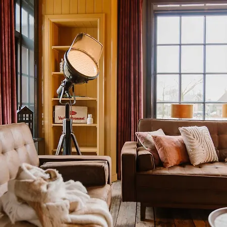 Crash'nstay - Wachtpost 20 * Waspik