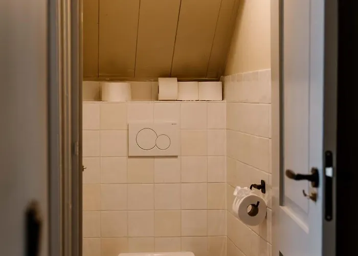 Crash'nstay - Wachtpost 20 * Waspik